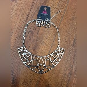 Paparazzi Silver Geometric Necklace Set